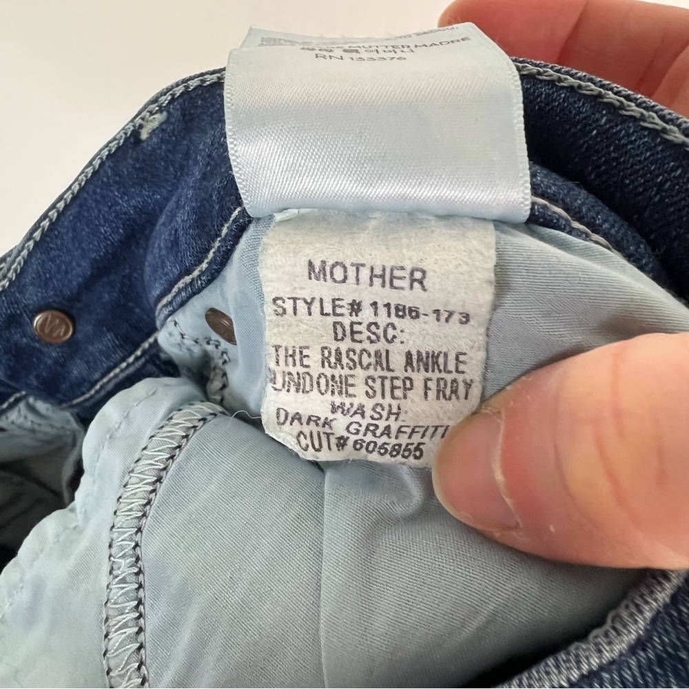 MOTHER Rascal Ankle Undone Step Fray Jeans in DARK GRAFFITI SIZE 24 - Picture 9 of 9